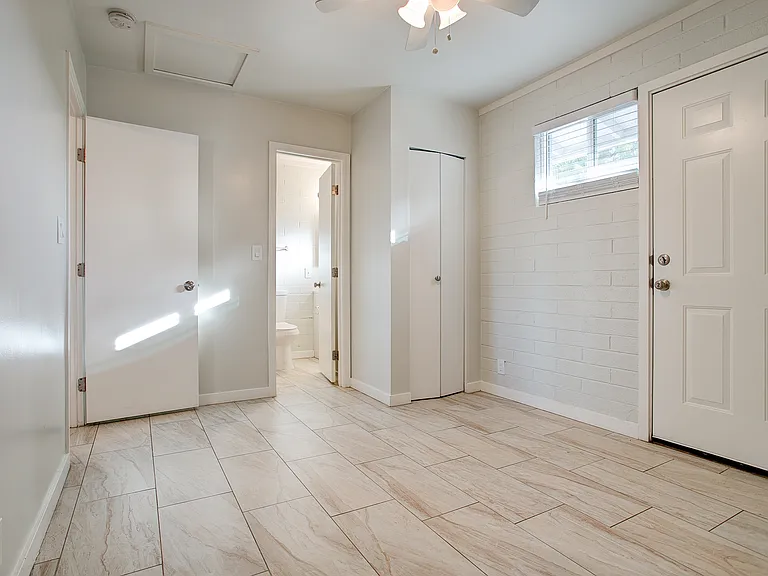 212 E Jones Ave #8 — Photo 14