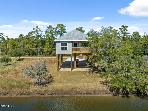 5057 Kament St, Bay St Louis, MS 39520
