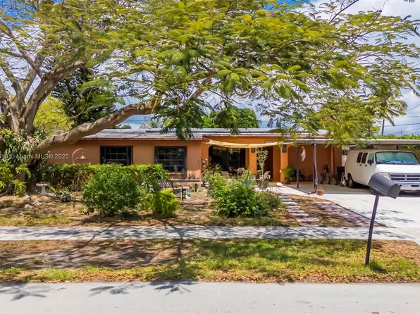 9341 Marine Dr, Cutler Bay, FL 33189