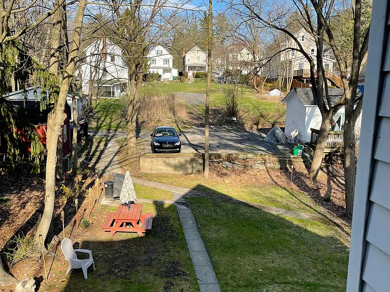 230 Braeside Ave #2 — Photo 11