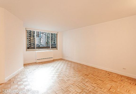 3rd image of 30 W 63rd St APT 6J