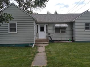 706 Columbia Ave, Morris, MN 56267