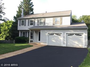 212 Amy Ct, Sterling, VA 20164
