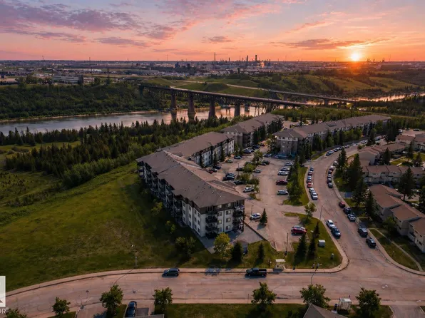 1196 Hyndman Rd NW #346, Edmonton, AB T5A 0X8