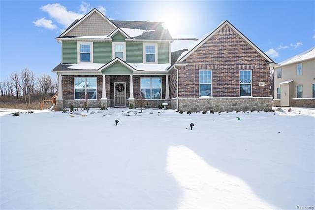 1st image of 584 Wynstone Cir S