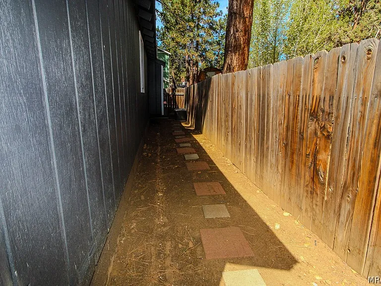 595 Vista Ave — Photo 13