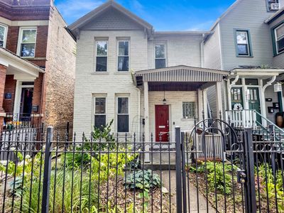 2425 W Lyndale St, Chicago, IL, 60647