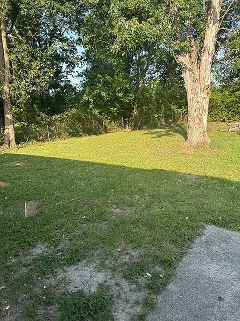 3213 Gerald Dr E — Photo 3