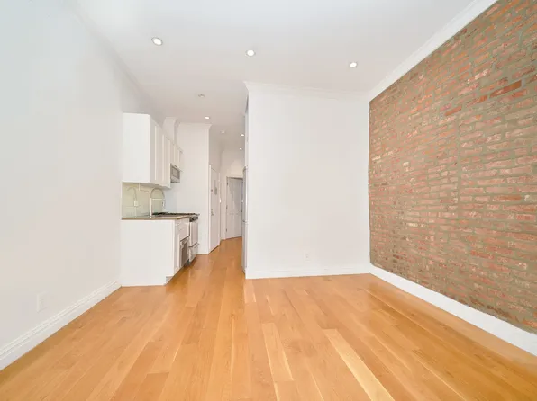 321 East 78th Street image 1 of 11