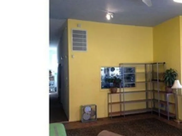 100 N King St, Gloucester City, NJ 08030