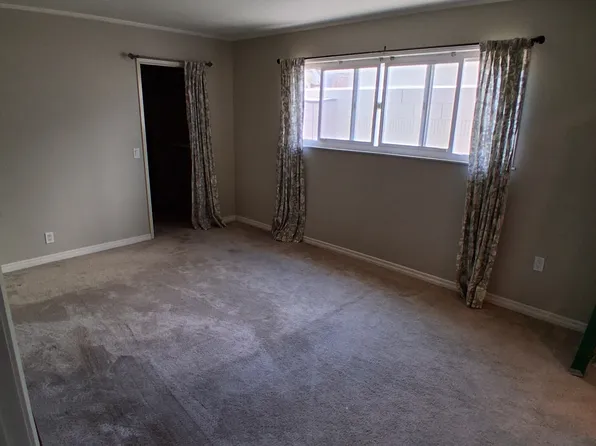 21392 Pinetree Ln, Huntington Beach, CA 92646