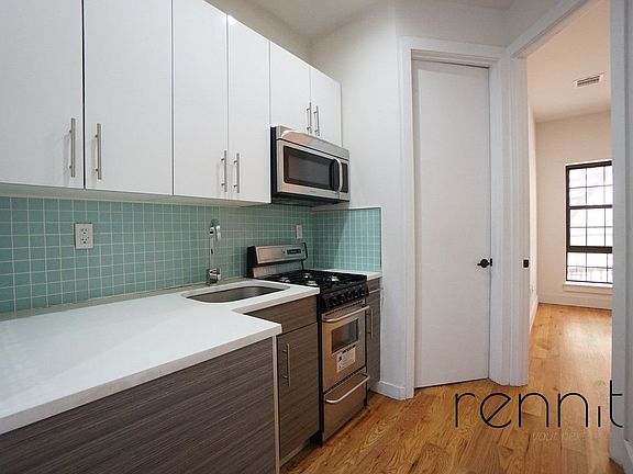 4th image of 259 Boerum St #2B