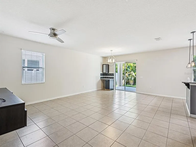 11525 Southern Creek Dr — Photo 10