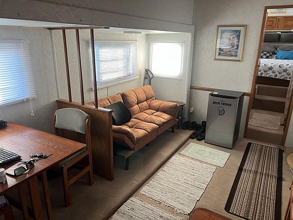 4th image of 110 Bayou Dr