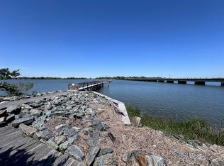 59 Waters Edge Cir, Hampton, VA 23669