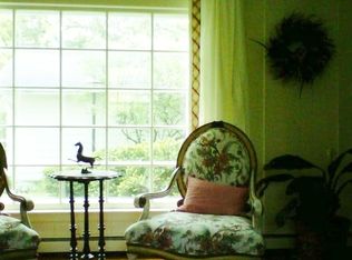 32W040 Army Trail Rd, Wayne, IL 60184