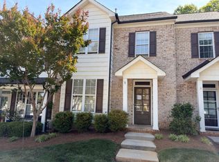 8 Hydrangea Ct, Greensboro, NC 27455