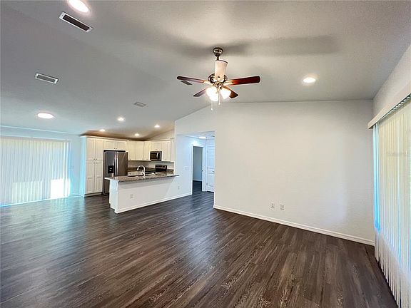 5th image of 190 Fisher Way