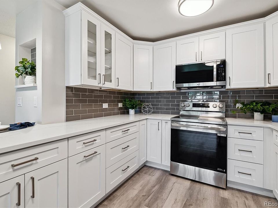 1st image of 715 S Alton Way #5A