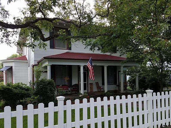 2nd image of 823 S Magnolia St