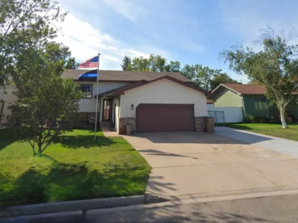 2915 W Central Ave, Minot, ND 58701