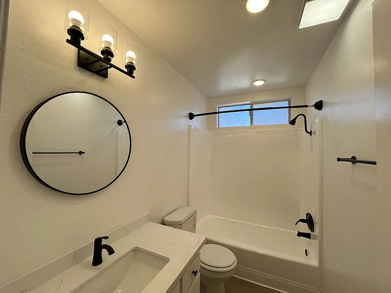 245 South Serrano Ave — Photo 86