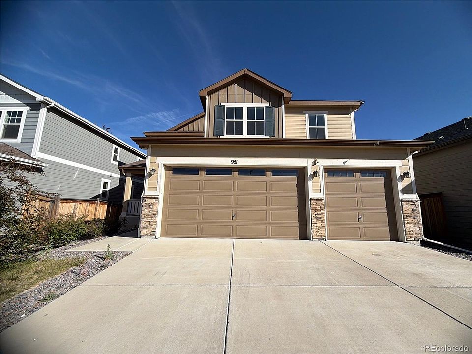 1st image of 951 N Vandriver Way