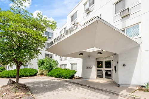 333 Grand Ave Photo 1