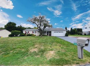 5646 Mohawk Dr E, Bethlehem, PA 18017