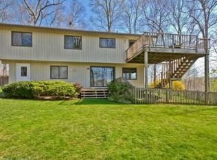 120 Saddle Hill Dr, Guilford, CT 06437