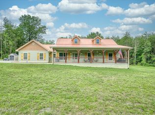 8839 Hebbertsburg Rd, Crab Orchard, TN 37723
