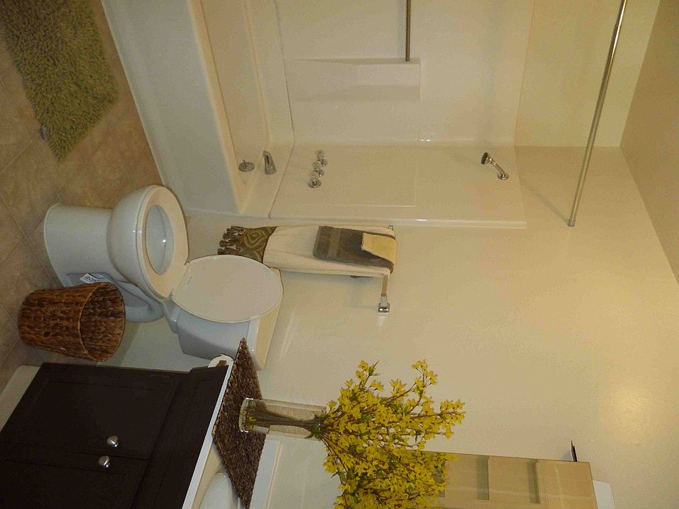 2nd image of 2157 Santa Clara Ave APT R