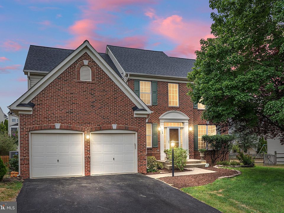 1st image of 708 Aurora Ct NE