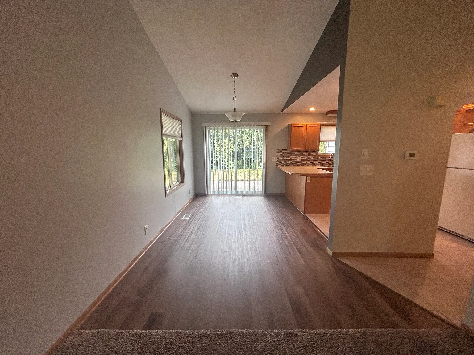 3 bed, 2.5 bath, 1764 sqft, $2,200 — Photo 2