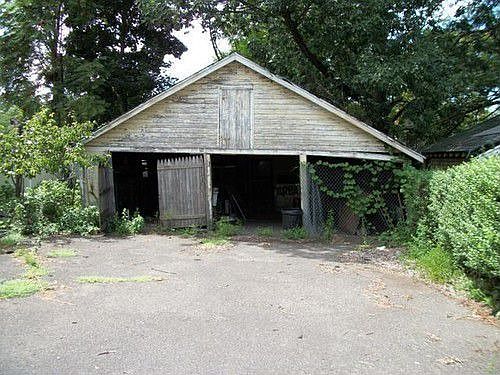 4th image of 27 Orange Ave