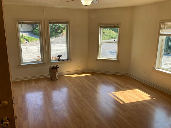 2nd image of 2053 Gilman Dr W APT E