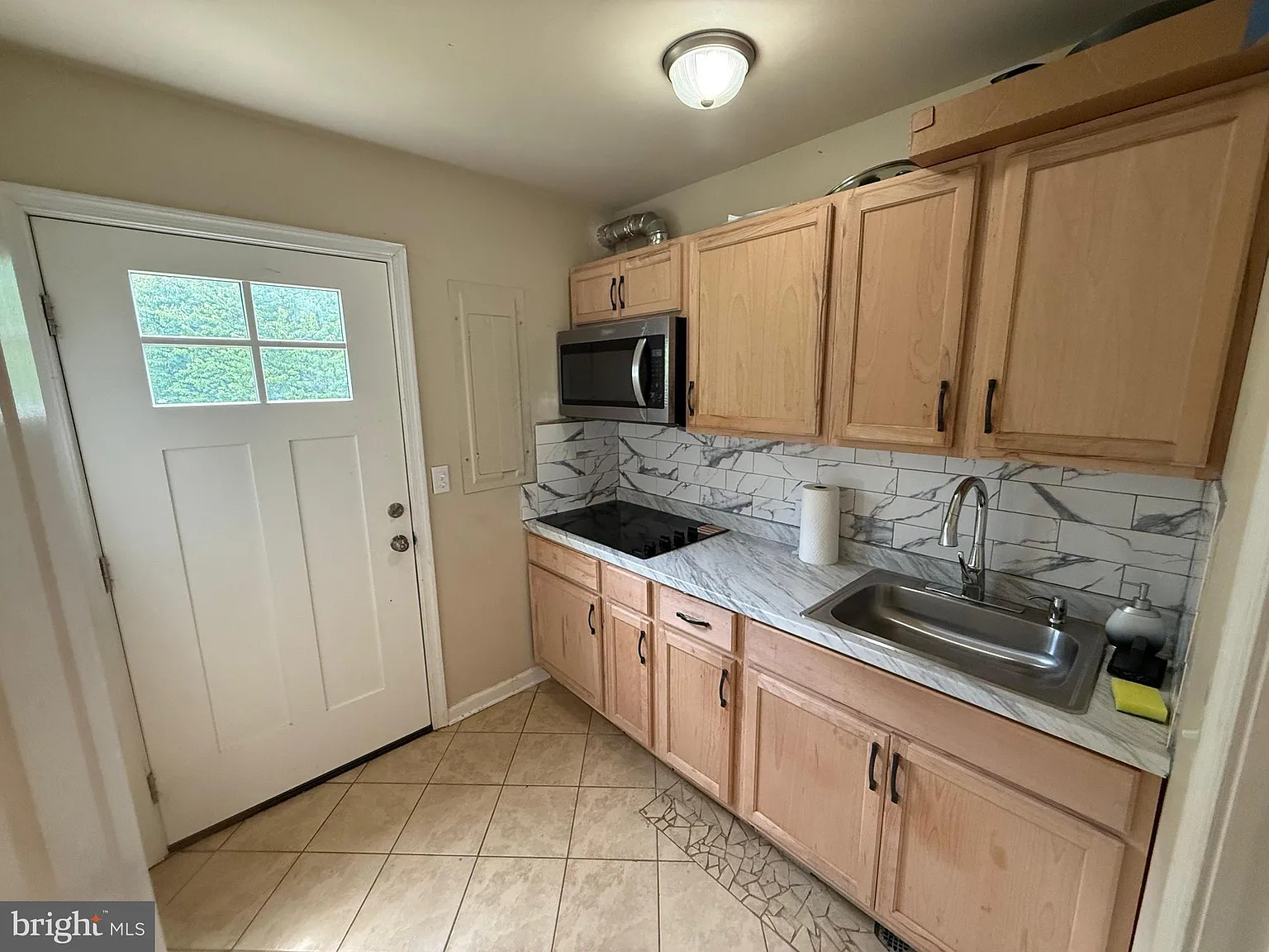 2 bed, 950 sqft, $2,000 — Photo 2