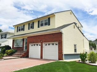 837 Inwood Rd, Union, NJ 07083