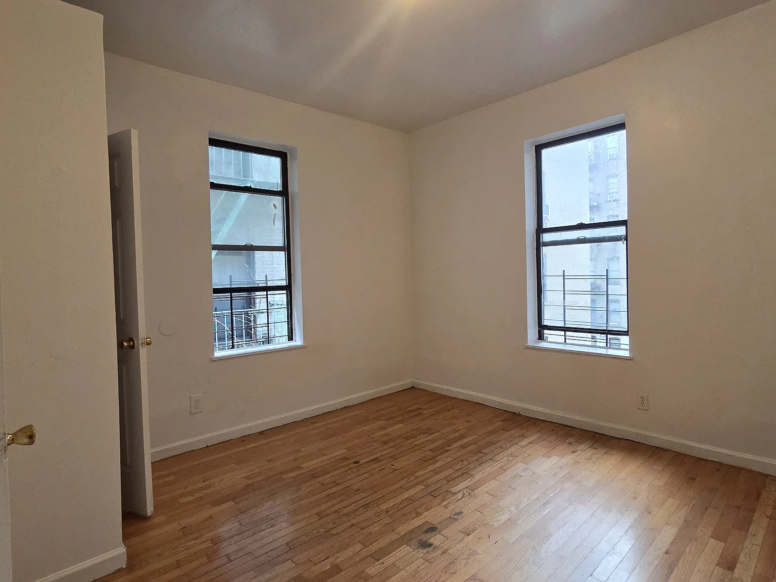 132 Sherman Avenue — Photo 2