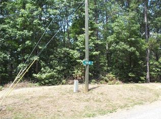 1228 Shoreline Dr, Lexington, NC 27292