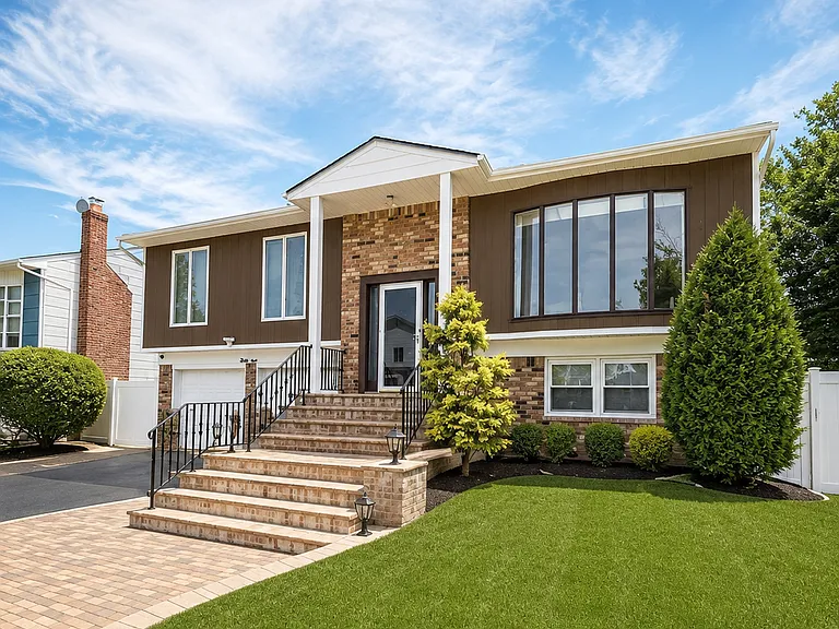 38 Valley Ln E #1 — Photo 17