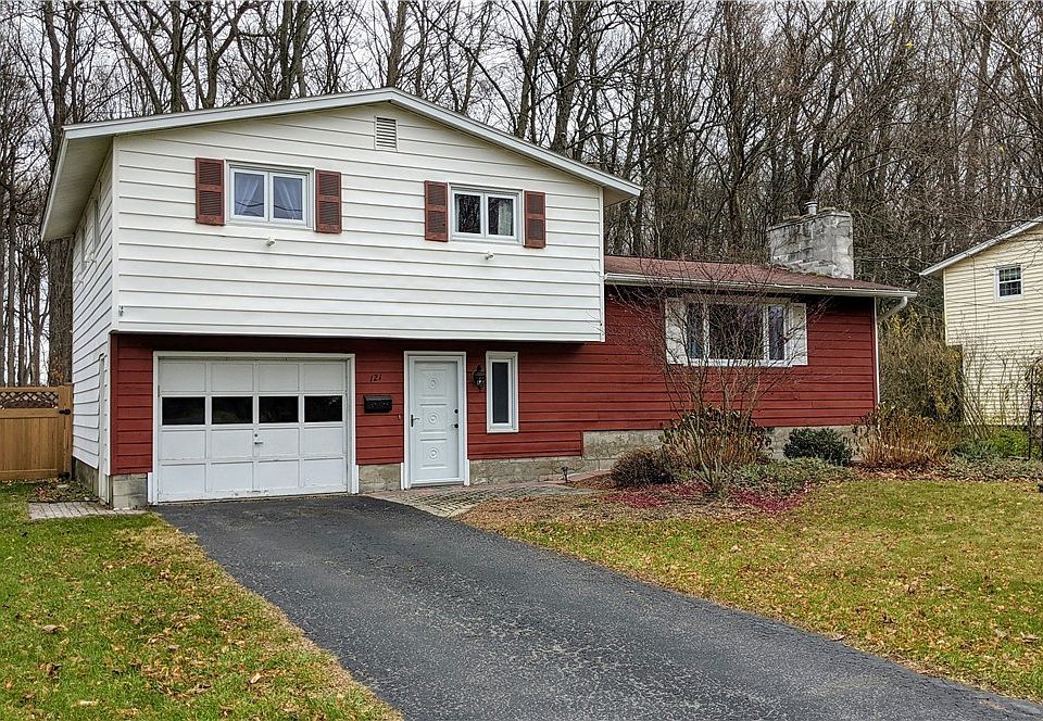 1st image of 121 Sagamore Dr S