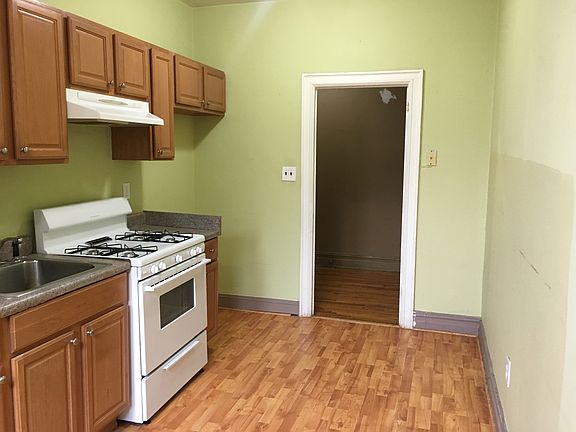 2nd image of 225 Union St