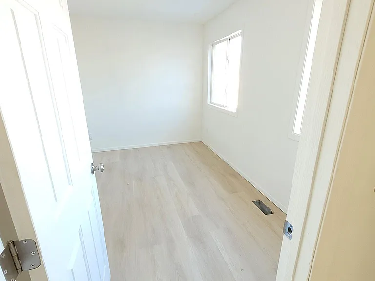 20 Westhaven Dr — Photo 4