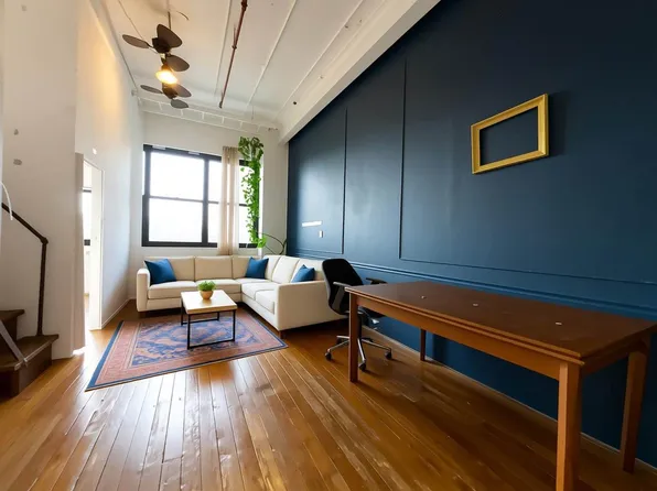 950 Hart Street image 1 of 8