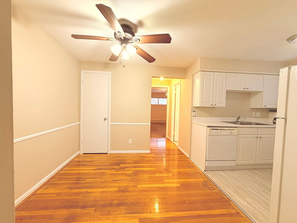 1st image of 4244 Sibley Ave APT 3