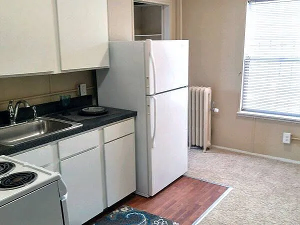 Bay View Apartments — Photo 4