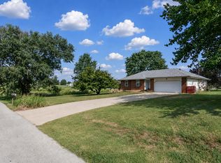 221 E New Melville Road, Willard, MO 65781