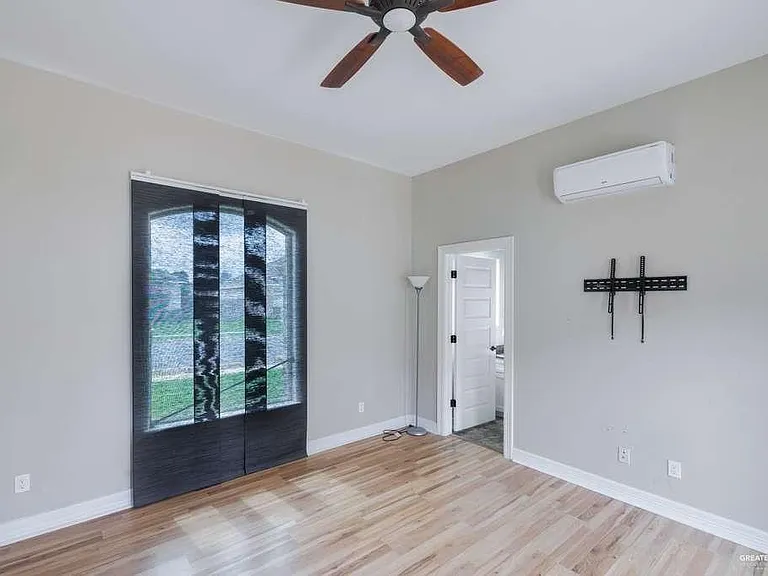 4012 Santa Fe St — Photo 5