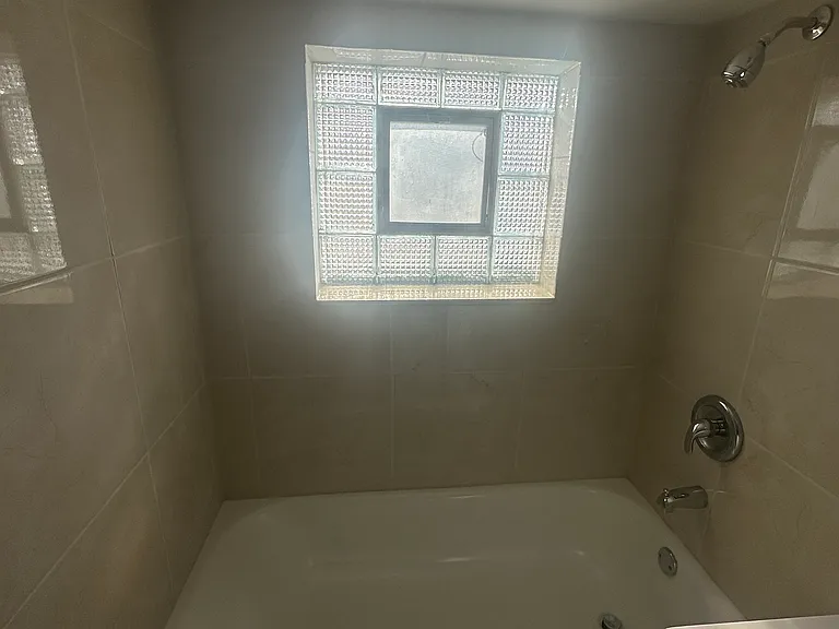 1091 Ash Dr #1 — Photo 7